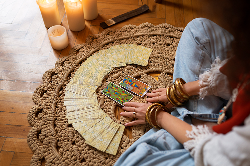 Intuitive Tarot & Oracle Layout